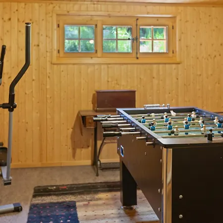 Chalet Spacieux Dans Le Val Ferret *